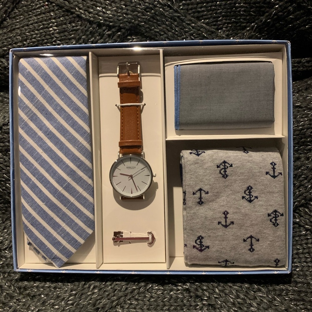 🎄 SOLD 🎄Gift 🎁 set for Men - 5 in 1!